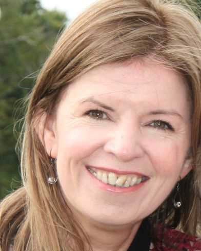 Dr Maria Loane